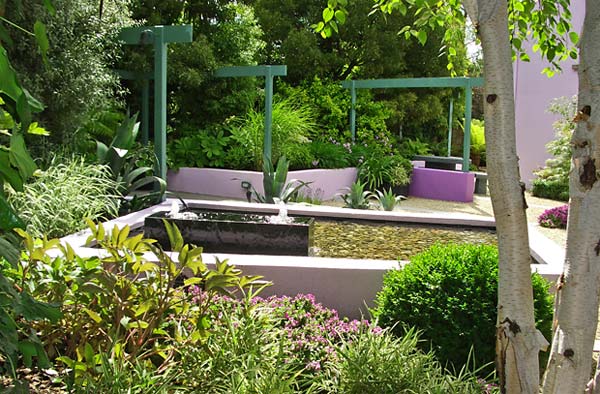 Large, child friendly water feature by Dublin garden designer Peter O’Brien.